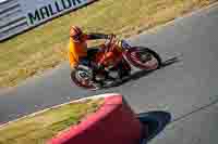 Vintage-motorcycle-club;eventdigitalimages;mallory-park;mallory-park-trackday-photographs;no-limits-trackdays;peter-wileman-photography;trackday-digital-images;trackday-photos;vmcc-festival-1000-bikes-photographs